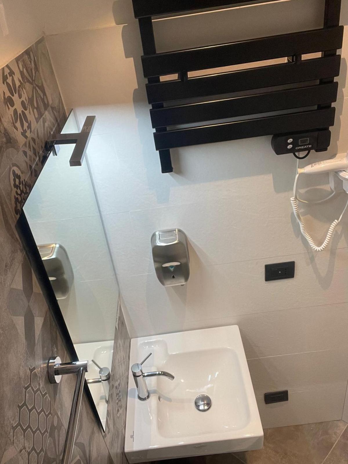 Drooms 4,0 Domotic Smart Self 24H,7 Vicino Treni Porta Susa E Centro Storico Torino Dış mekan fotoğraf
